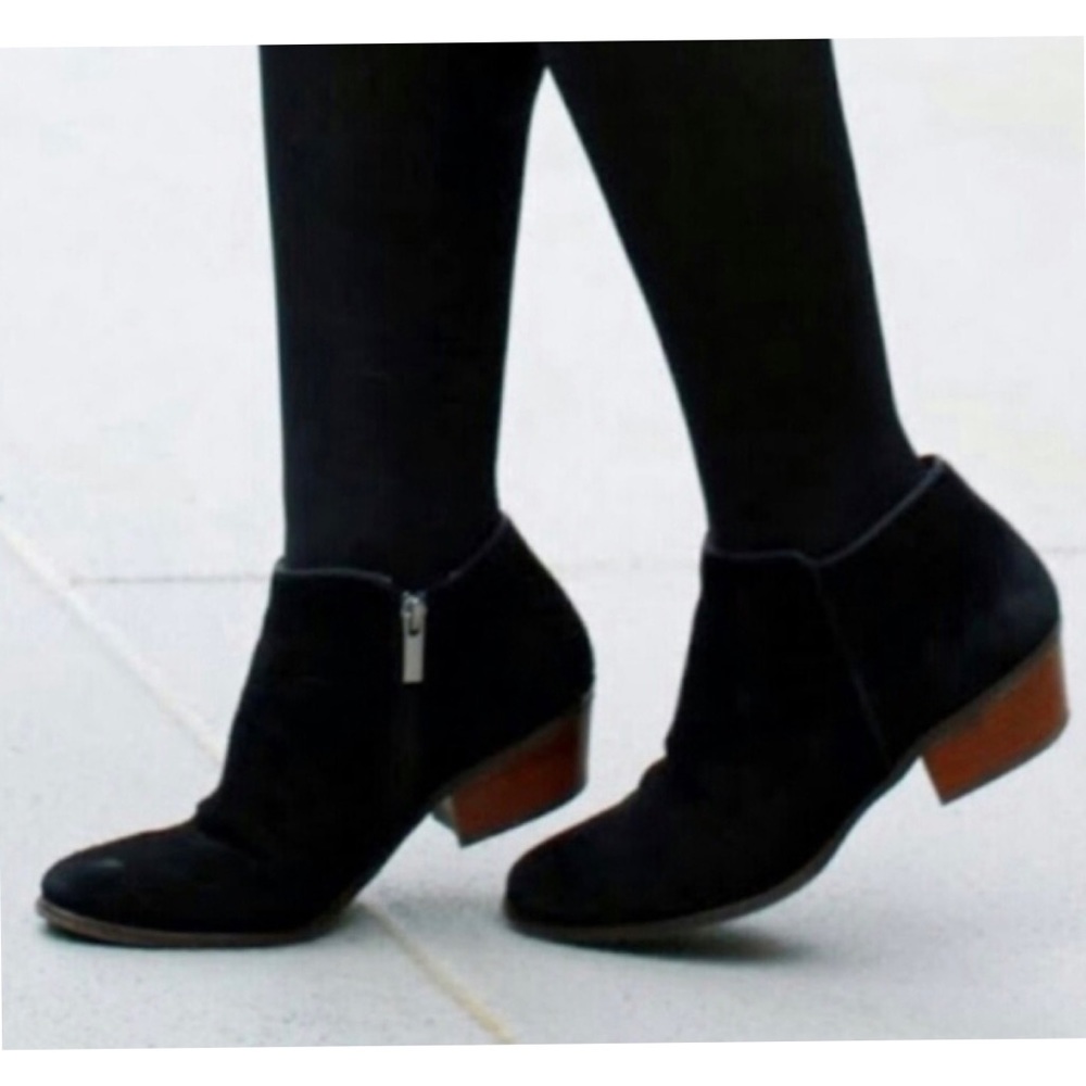 CROWN VINTAGE • Black Suede Leather Tabitha Heeled Ankle Booties, 5.5 - Picture 5 of 16